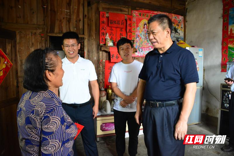 乡村振兴怎么做_乡村振兴生态振兴论文_乡村振兴产业振兴问卷
